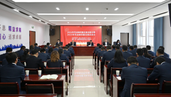 “持續(xù)學(xué)習(xí)與技能精進(jìn)是職業(yè)生涯不可或缺的基石<div id=
